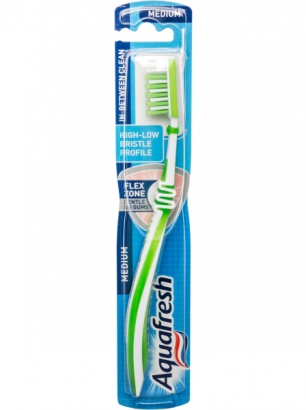 Четка за зъби Аквафреш Почистване между зъбите